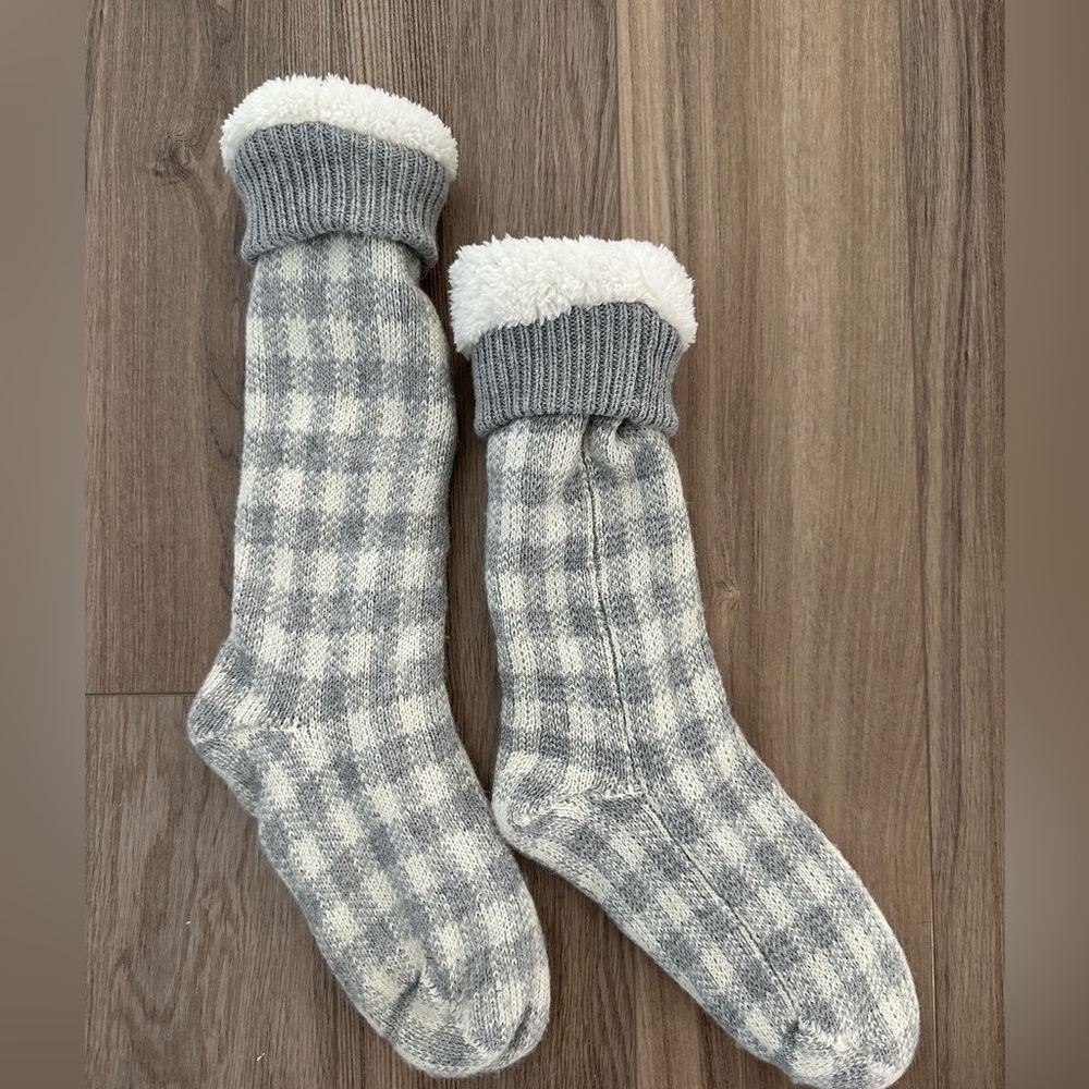 Gray and White Plaid Cozy Reading Socks 🧦 🩶